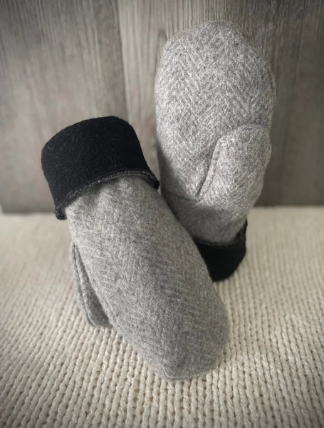 Edinburgh Tartan Woollen Mittens - Various Colours - Made in Canada