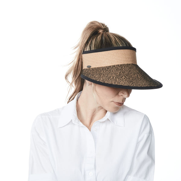 Woman wearing a Canadian Hat Violet Visor in Black Colour