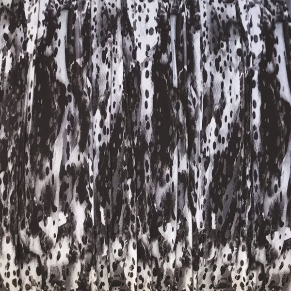 Inside fabric design of the reversable Tigerlily cap made by Watuko Headgear in CAP 01 (173)