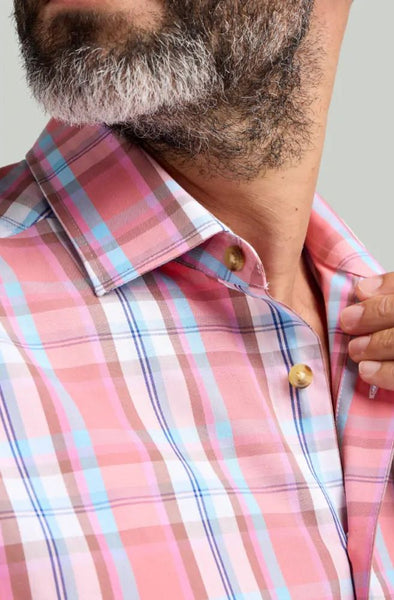 DTLS1263 Red Classic Check Short Sleeve Shirt Close Up of Collar on Model