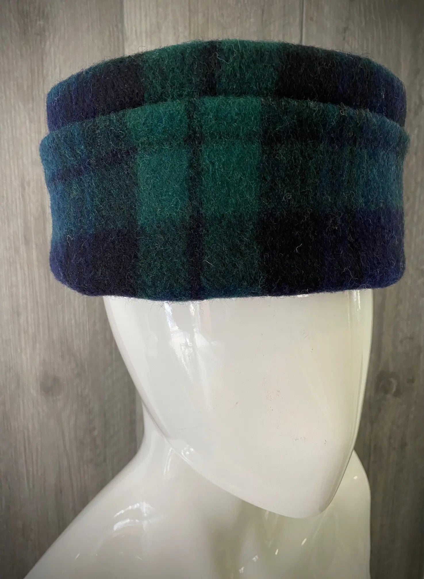 Edinburgh Tartan Wool Hat in Blackwatch
