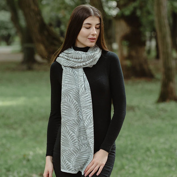 Newgrange Fern Wrap