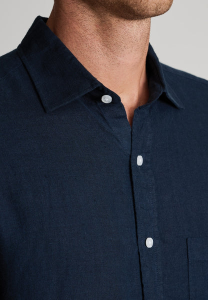 Up close view of the neckline of the Regular Fit Navy Pure Linen Shirt Navy