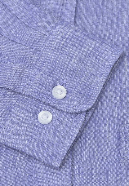 Up close view of the edge of sleeve on the Brook Taverner Linen Shirt 4591H